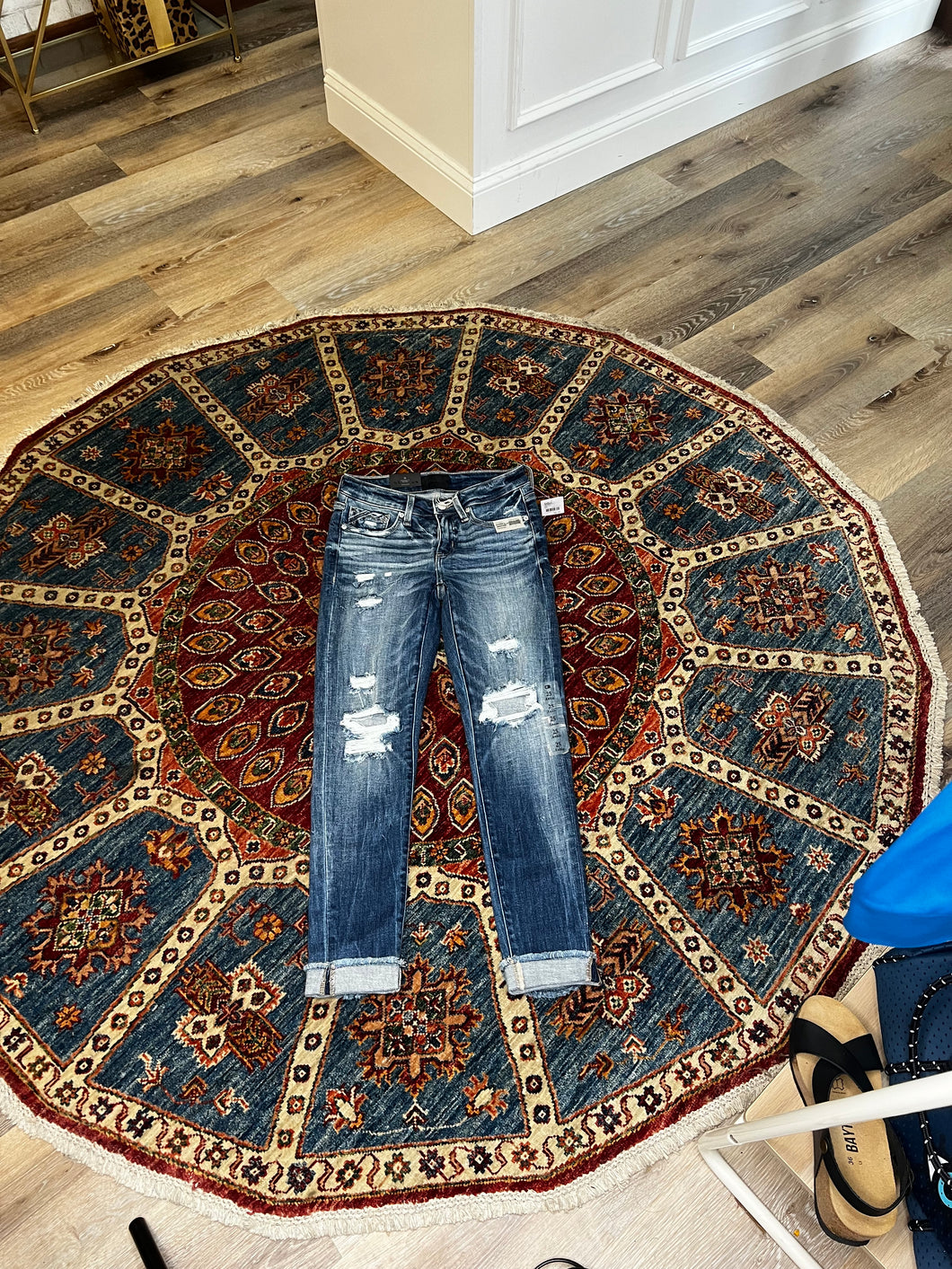 Mid-Rise Cuffed Jeans